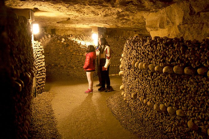 Skip-the-Line Paris Catacombs Special Access Tour - Engaging and Knowledgeable Tour Guides
