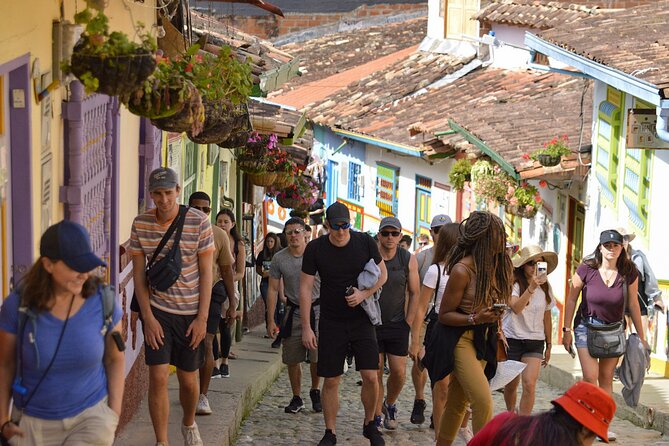 Day Trip to Guatapé With ,Breakfast, Lunch and Boat Ride - Peñol Rock Ascent
