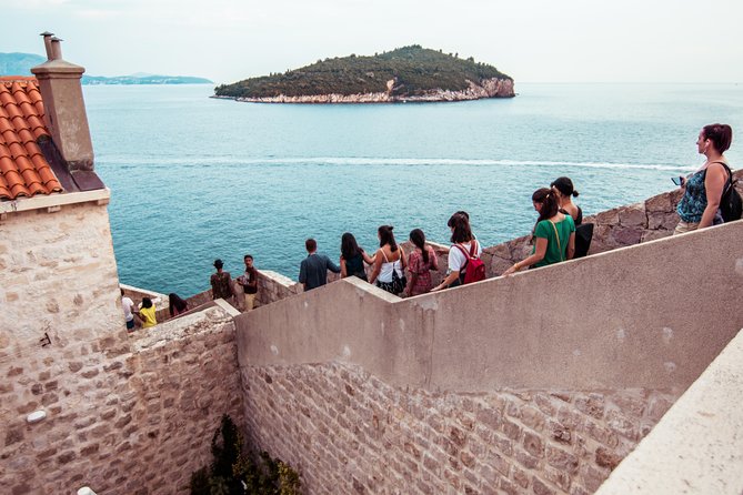 Dubrovnik: Ancient City Walls & Wars Walking Tour - Exploring Dubrovniks Rich History