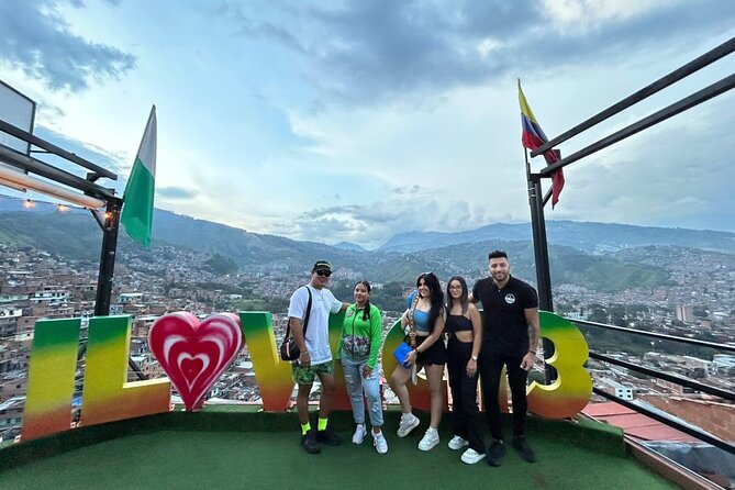 Medellin Communal Tour 13 With Snacks and Your Own Graffity - Key Points