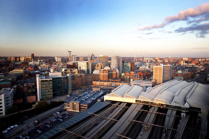 2 Hour Leeds Highlights Walking Tour - Key Points