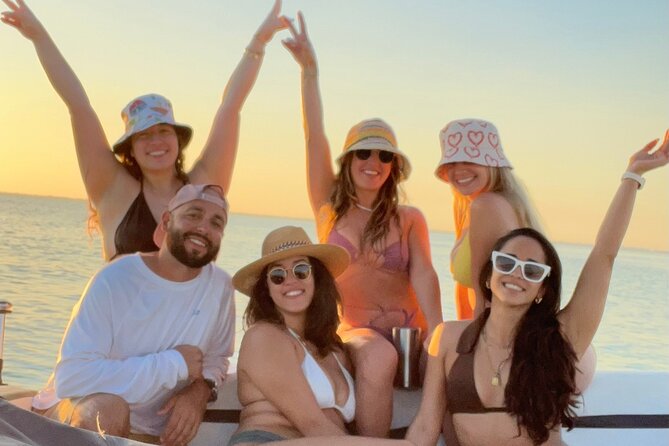 1 Hour Miami Private Boat Ride With Champagne - Meeting and Pickup Information