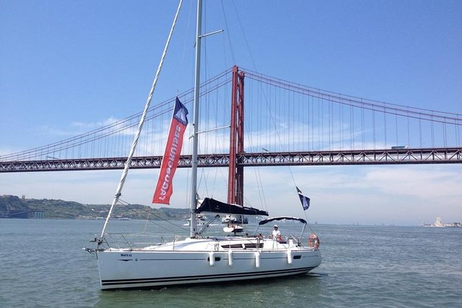 2 Hours Private Sailing Tour in Lisbon - Attractions and Experience