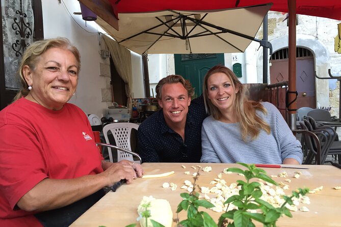 Bari Walking Tour With Pasta Experience - Itinerary and Activities