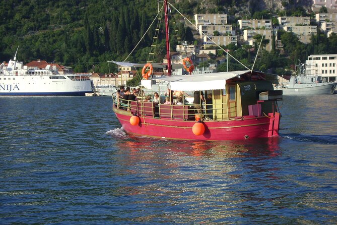 Blue Cave and Caves Discovery Dubrovnik - Group Tour by Boat - Location and Accessibility