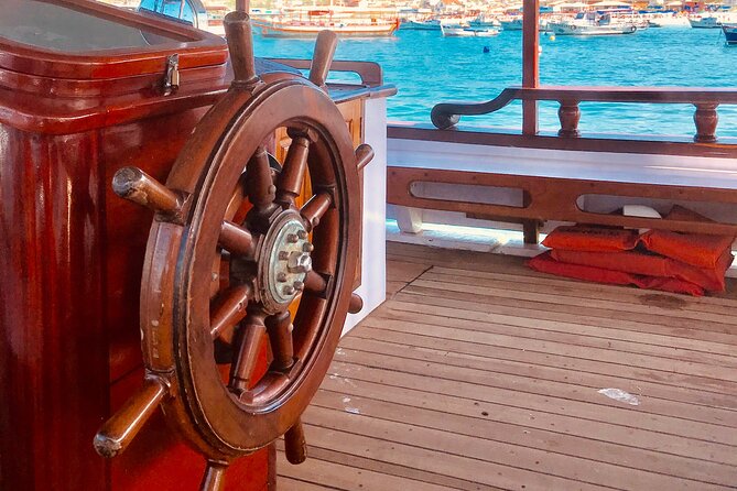 Boat Trip in Arraial Do Cabo - Vessel and Safety Measures