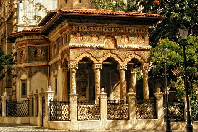 Bucharest Highlights Walking Tour - Guide Experience and Knowledge