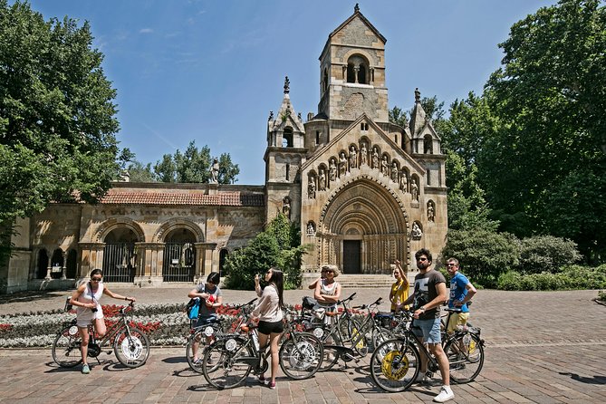 Budapest Bike Tour - Tour Duration and Availability