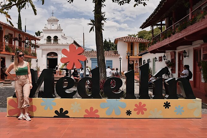 City Tour + Commune 13 Medellin - Included in the Tour