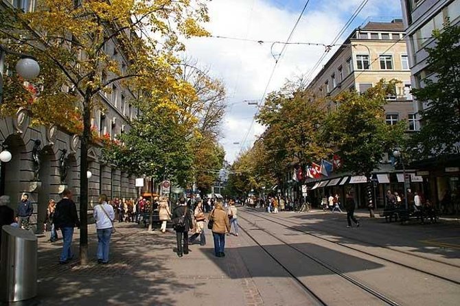 City Tour Zurich With the City Whispers From CHF 21.00 - Meeting Details