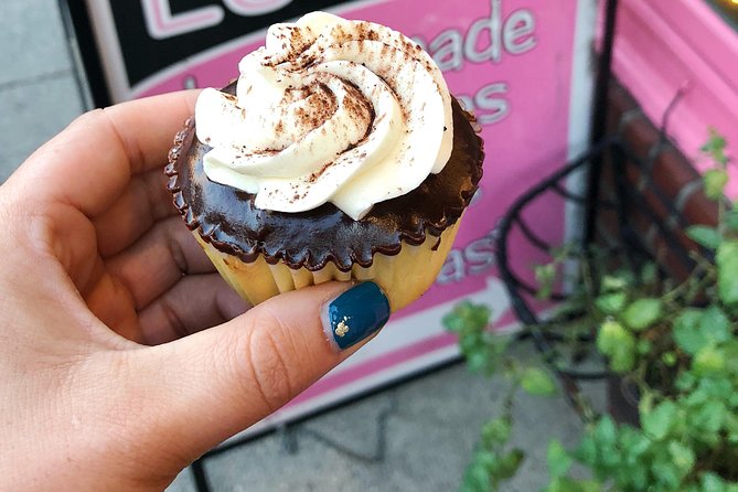 Cocktails & Cannoli: Bostons North End Dessert Tour - Inclusions
