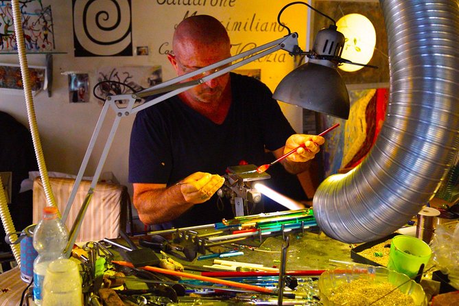 Create Your Glass Artwork: Private Lesson With Local Artisan in Venice - Participant Capacity and Location