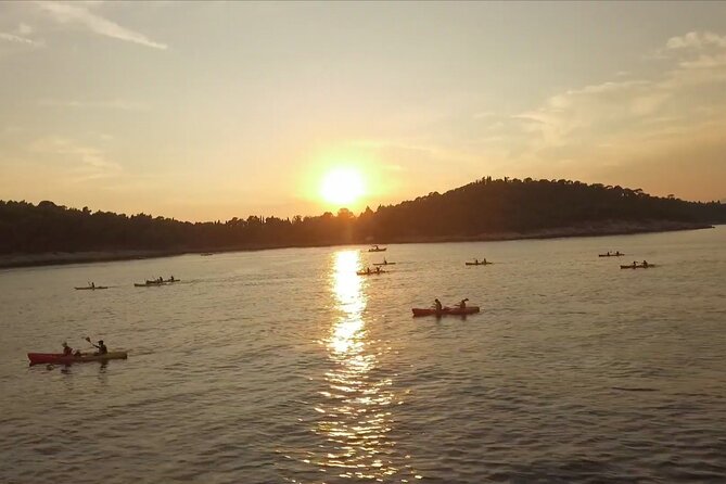 Dubrovnik: Sunset Kayaking & Snorkeling, Fruit Snack, Water &Wine - Meeting Point and Logistics