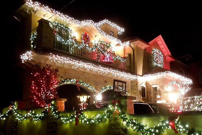 Dyker Heights Christmas Lights Tour - Exploring the Festive Neighborhood of Dyker Heights