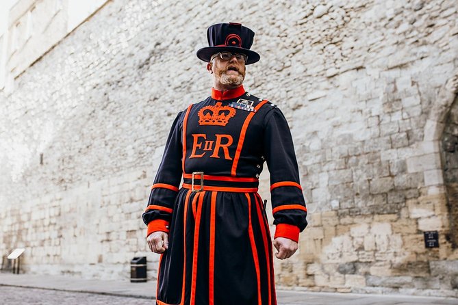Early Access Tower of London Tour With Opening Ceremony & Cruise - Meeting and Ending Points