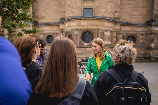 Edinburgh Pub & History Scot Beer Tour - Meeting and Accessibility