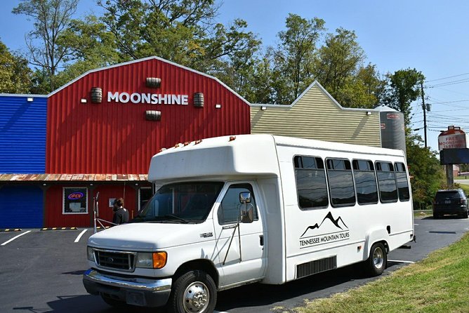 Famous Moonshine & Wine Tour From Pigeon Forge - Itinerary and Tastings