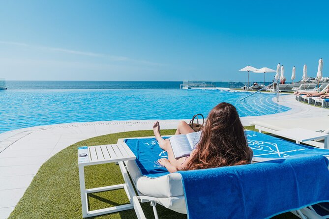 Full Day Ticket at Perchel Beach Club With Lunch - Dining Options