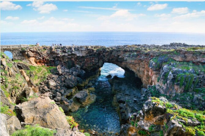 Full Day Tour: Sintra, Pena Palace, Cabo Da Roca, Cascais - Meeting and Accessibility Information