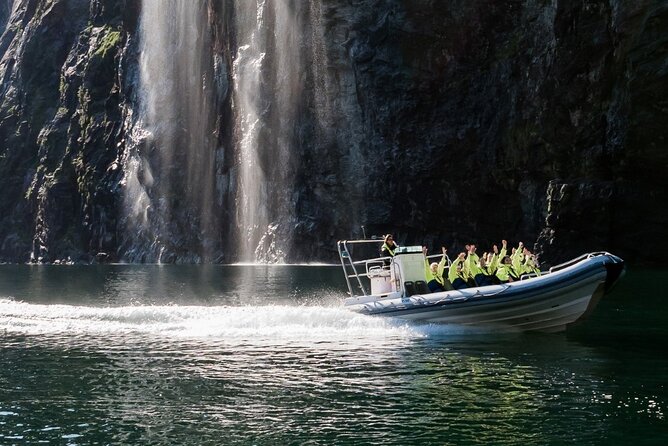 Geiranger: RIB Fjordsafari Geirangerfjord - Educational Highlights