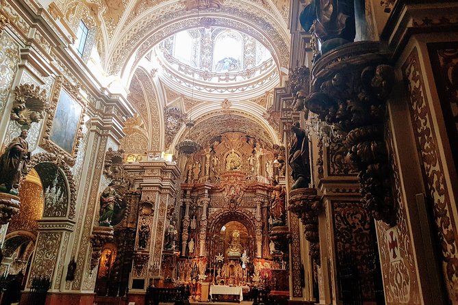 Granada Tapas and Wine Small Group Tour - Exploring Granadas History and Culture