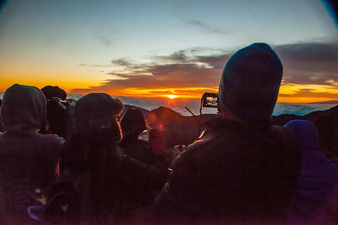 Haleakala Sunrise Spectacular: Legendary Views + Local Breakfast - Breathtaking Views From the Summit