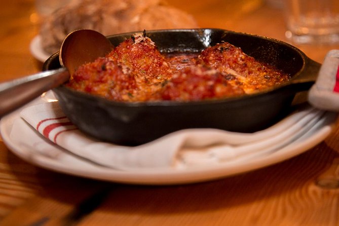 Healdsburg Small-Group Food and Wine Walking Tour - Exploring Healdsburg With a Local Guide