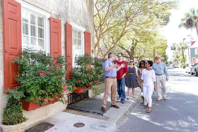 Historic Charleston Walking Tour: Rainbow Row, Churches, and More - Unveiling the Historic Waterfront Battery