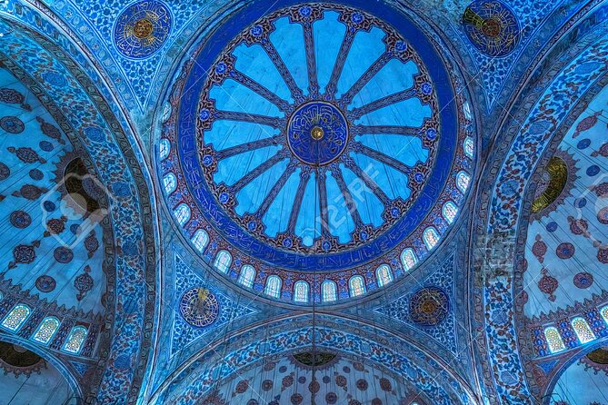 Istanbul Must See:Hagia Sophia Bluemosqu Topkapı Basilica Cistern Bosphorus Tour - Itinerary Highlights