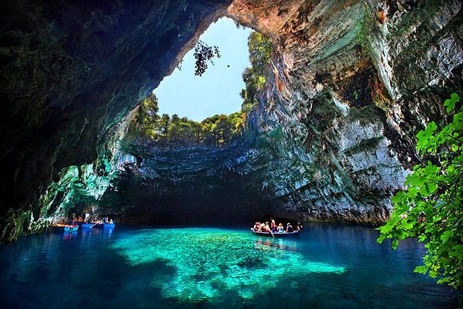 Kefalonia Island Bus Tour- Wine Tasting, Melissani & Fiscardo - Fiscardo: Charming Seaside Village