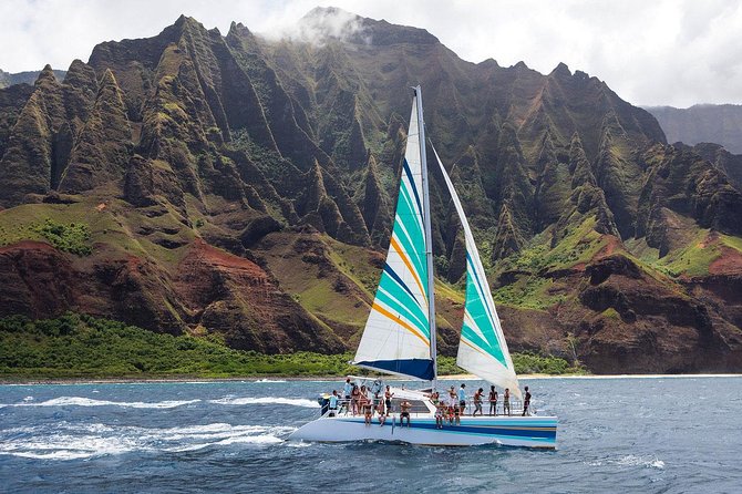 Leila Na Pali Sunset Dinner Sail - Embarkation and Aloha Greeting