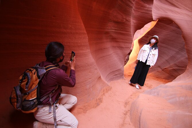 Lower Antelope Canyon Hiking Tour - Tour Experience and Features
