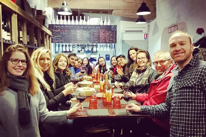 Lyon Old Town Food Tour With Local Specialties Tasting & Lunch - Guides and Experience