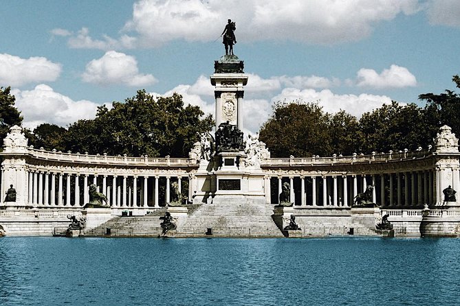 Madrid Old City Exclusive Guided Walking Tour - Tour Details and Inclusions