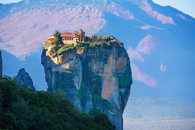 Meteora Day Trip With Multilingual Audioguide & Lunch - Logistics and Accessibility
