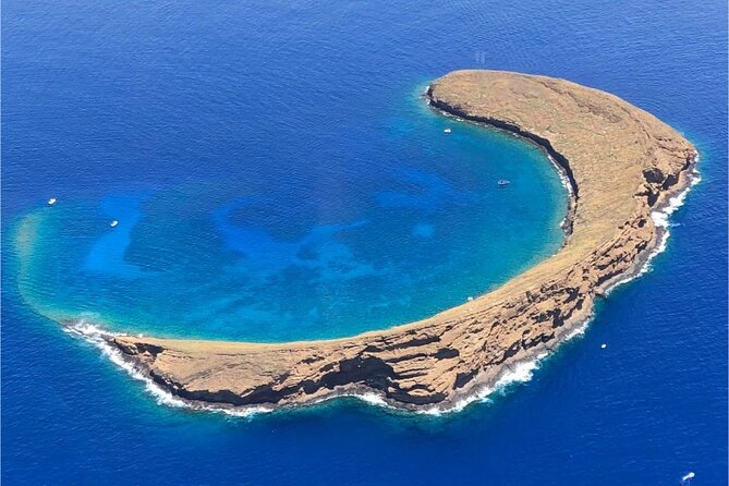Molokini Crater and Turtle Town Snorkeling From Kihei - Snorkeling in Molokini Crater