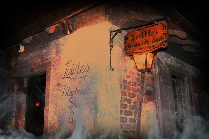 New Orleans Adults-Only Ghost, Voodoo and Vampire Tour - Visiting Marie Laveaus House