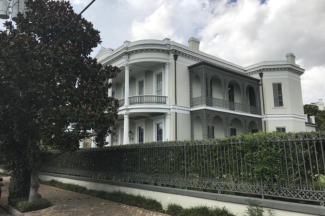 New Orleans City and Cemetery 2-Hour Bus Tour - Inclusions and Logistics