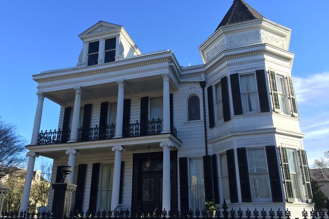 New Orleans Garden District Architecture Tour - Tour Conditions and Accessibility