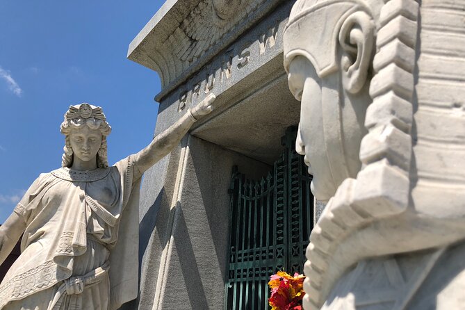 New Orleans Metairie Cemetery Tour: Millionaires and Mausoleums - Guest Reviews and Tour Guide Praise
