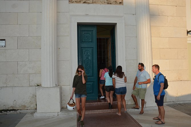 Piran Walking Tour With Local Wine and Food Tasting - Exploring Pirans Narrow Medieval Streets