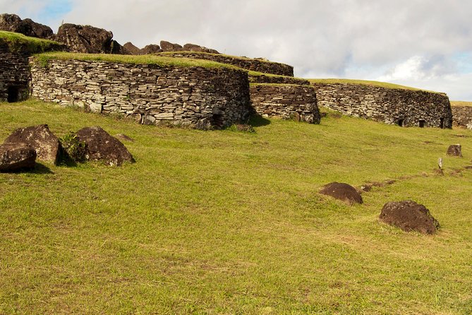 Private Full-Day Easter Island Highlights North and West - Tour Experience and Expectations