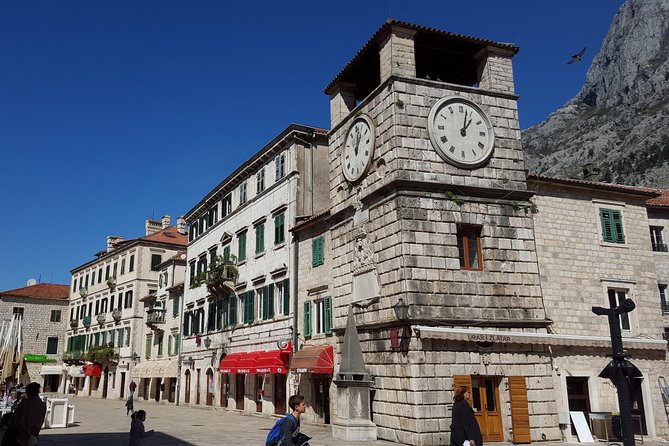 Private Walking Tour With Wine and Food - Highlights of the Tour Experience