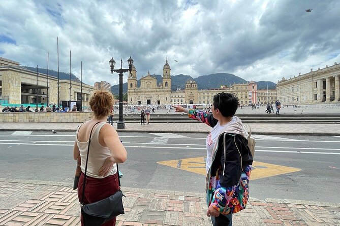 Rent a Local Friend in Bogota - Meeting and Pickup Details
