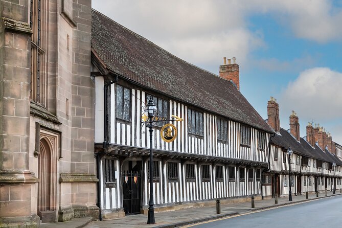 Shakespeares Schoolroom & Guildhall Entry Ticket and Tour - Immerse Yourself in Tudor-Era Lessons