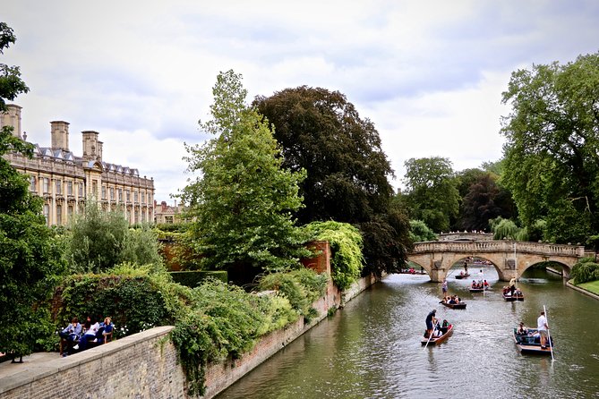 Shared Punt Tour - Cambridge - Punting on the River Cam