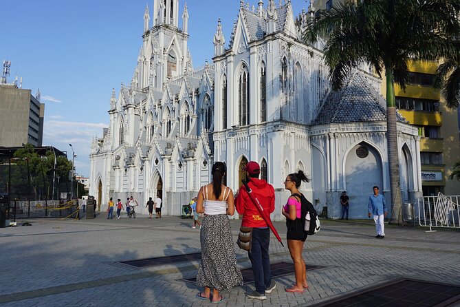 Shared Tour of the Historical and Cultural Center of Cali - Strolling Through the Historic Center