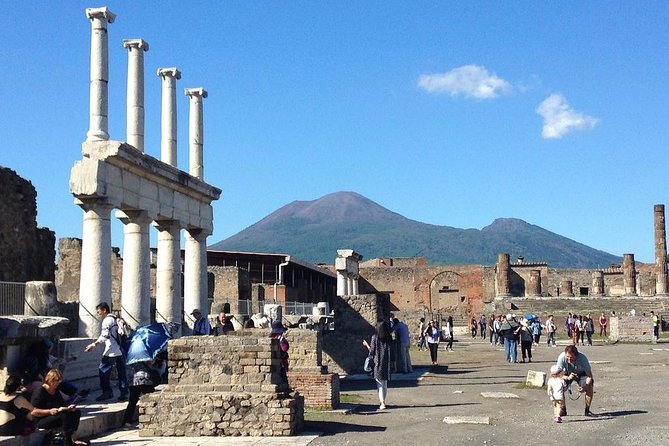 Sharing Tour of Pompeii - Meeting and Pickup Details