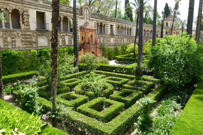 Small-Group Alcazar of Seville Guided Tour With Entry Ticket - Traveler Experience and Reviews