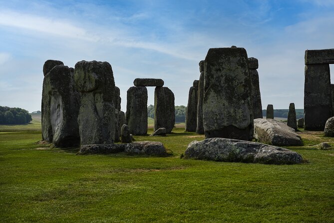 Small-Group Day Trip to Stonehenge, Bath and Windsor From London - Itinerary and Schedule